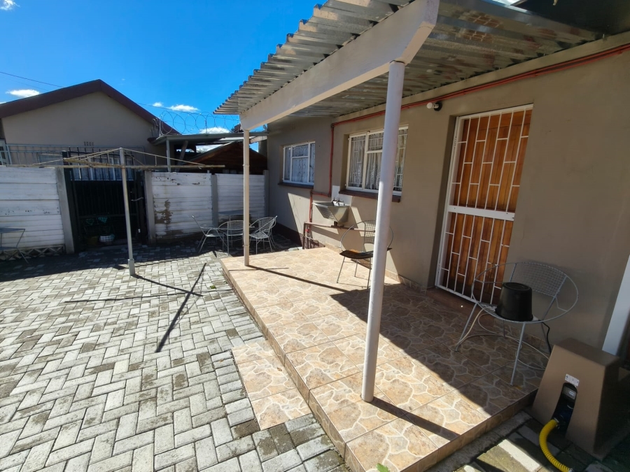 3 Bedroom Property for Sale in Protea Park North West